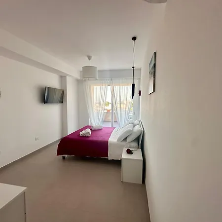 La Maison De Marcelle トロペーア