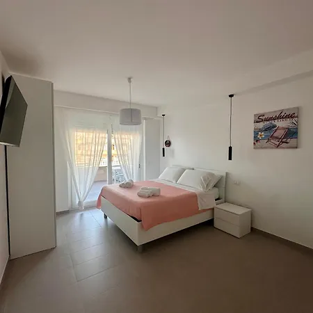 La Maison De Marcelle ゲストハウス トロペーア