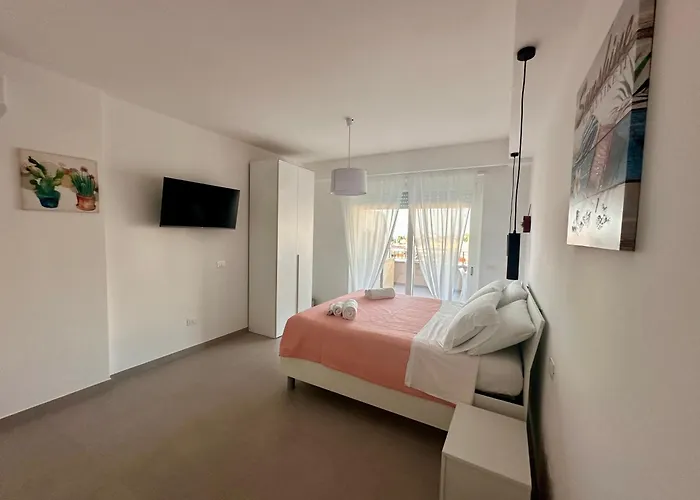 La Maison De Marcelle בית הארחה טרופאה